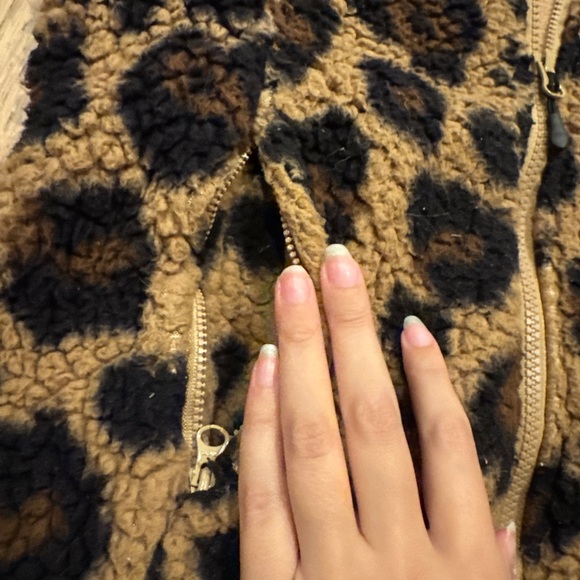 Faux Fur Leopard Jacket - Picture 4 of 7